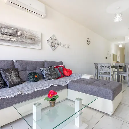 Cosy, Comfy 2br In Central By 360 Estates Marsaxlokk