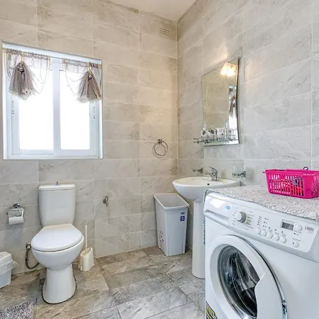 Cosy, Comfy 2br In Central By 360 Estates Marsaxlokk