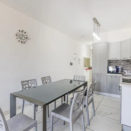 Apartament Cosy, Comfy 2br In Central By 360 Estates