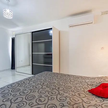 Cosy, Comfy 2br In Central By 360 Estates Apartament