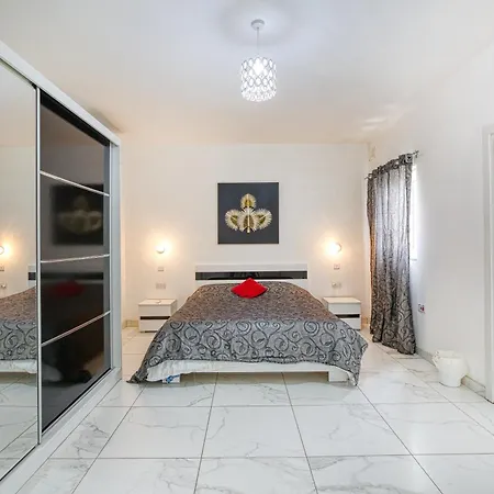 Apartament Cosy, Comfy 2br In Central By 360 Estates Marsaxlokk