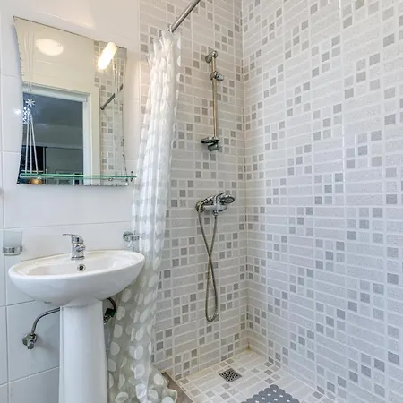 Cosy, Comfy 2br In Central By 360 Estates